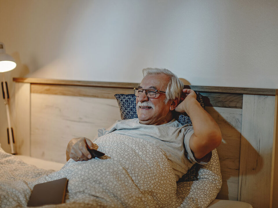 Optimal Eyewear Solutions for Bedridden Patients